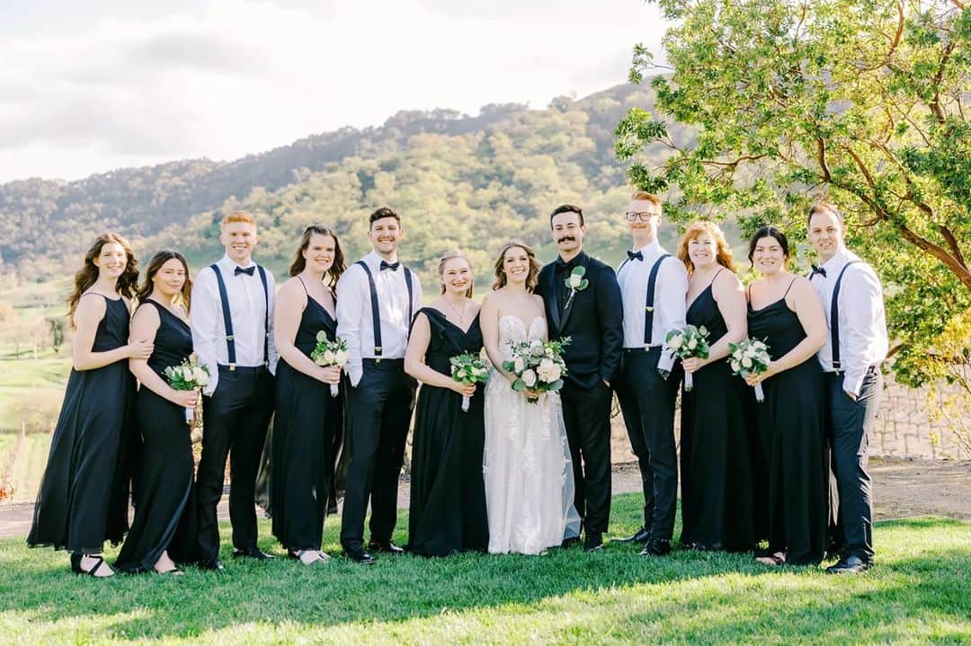 ヘイリー・ベルのインスタグラム：「When two of your besties (finally) marry each other 😍💕 I was so honored to be by your side on your special day 💕」