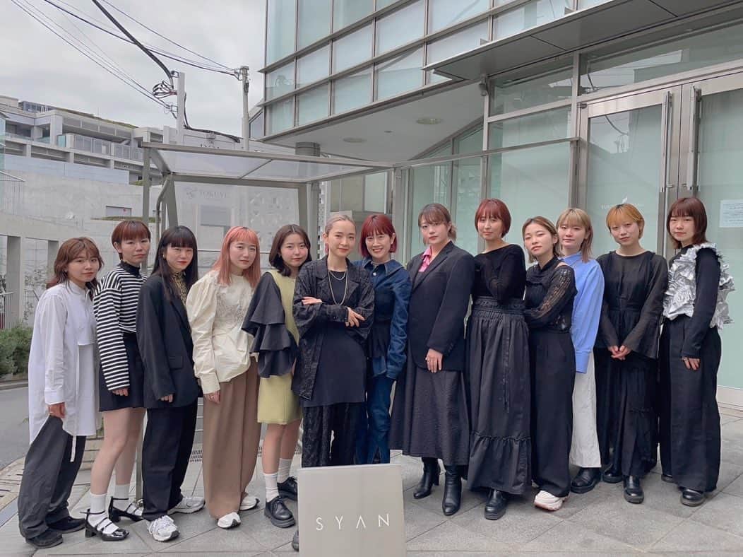 野々口祐子のインスタグラム：「昨日のSYAN入社式🎊今年は2名増えました。 フレッシュな風と共にまた新たなSYANがスタートします。 みなさまどうぞよろしくお願い致します！！ #syan_tokyo」