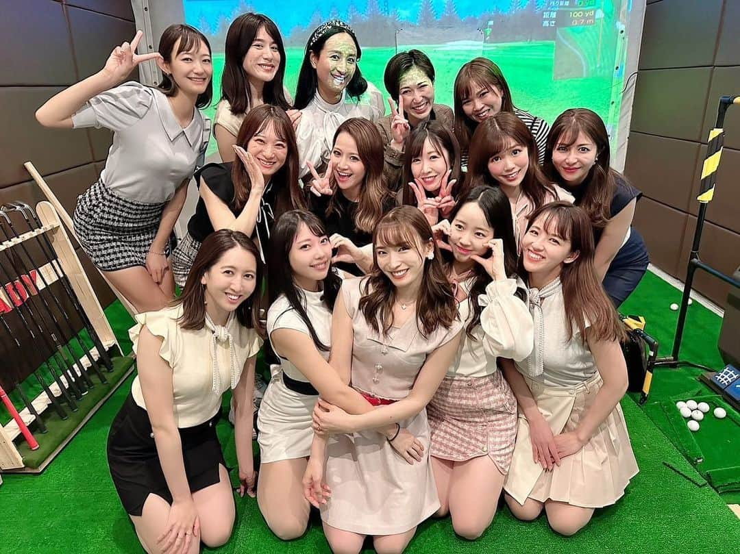 小田唯のインスタグラム：「昨日は麹町ゴルフクラブでJoint Space Golfのゴルフ女子会に参加してきました🥰💕💕  こんなに女子揃うのすごくないですか😆❤️ いつもインスタで見てるみんなに会えたり初めましてのお友達が出来たりとっても楽しい会でした🫶🏻💕  なんだろう、！本当楽しくてこんなイベントを企画してくださってありがとうでいっぱいです🫶🏻💕  ハッピーすぎました❤️ ありがとうございました🧡  @jointspace_golf  @kojimachi_golfclub  @renazoo_golf   💕💕💕  #ゴルフ女子#ゴルフ女子コーデ#ゴルフ#ゴルフ好きな人と繋がりたい#ゴルフコーデ#ゴルフうまくなりたい#関東ゴルファー #golf#golfstagram#golfwear#golfaddict」