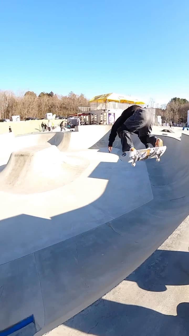 笹岡建介のインスタグラム：「kasama😊😊  @dcshoes_japan @dorcus_tbs  @stance_japan @triforce_k @skullcandyjapan @independenttrucks @rictawheels @187killerpads @hi_5.skatepark  #dcshoesjapan #dcshoes #skullcandyjapan #bells #independenttrucks #triforce_k #hi_5 #dorcus_tbs #avex#6556skateboarding #showgekiskateboards #13mind #instagood #Thankyou#kasama #park #instagram #最高#fun#japan」