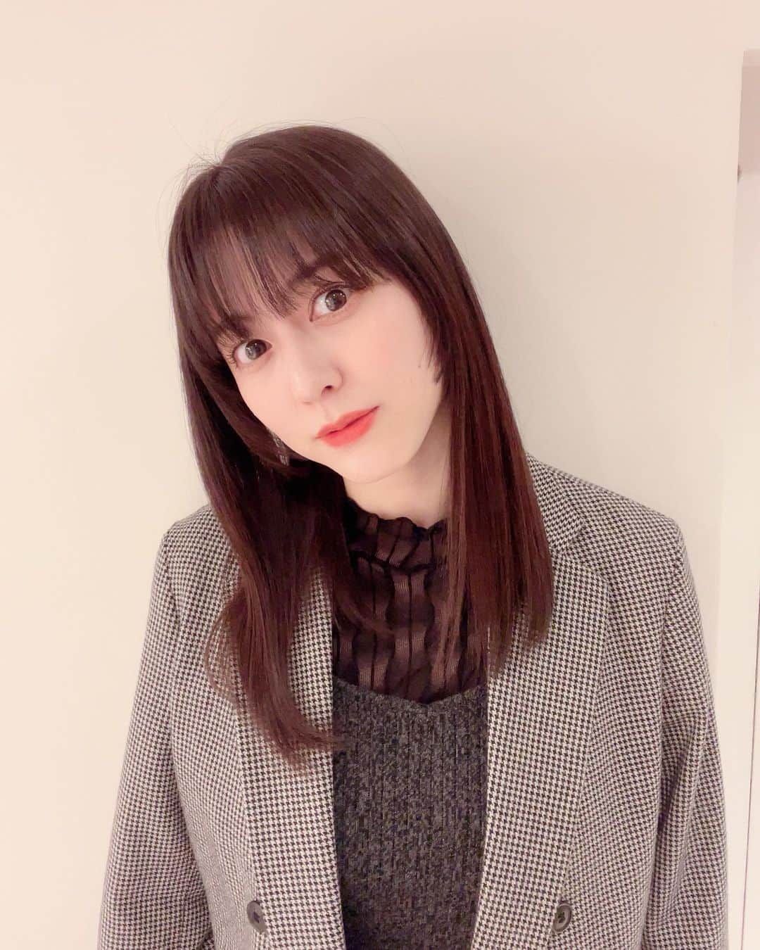 杉本有美さんのインスタグラム写真 - (杉本有美Instagram)「１年でこんなに綺麗に伸びてきました🌸  最近は暗めのラベンダーを。  いつもありがとうございます😊」3月28日 18時17分 - sugimotoyumi_official