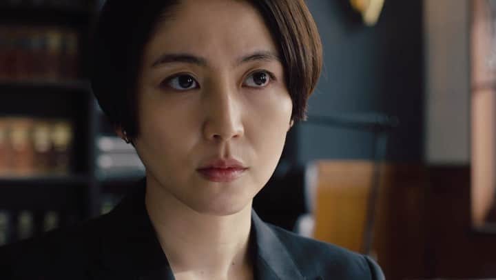 長澤まさみのインスタグラム：「みてね🌚🌝  公開ちゅうです✨」