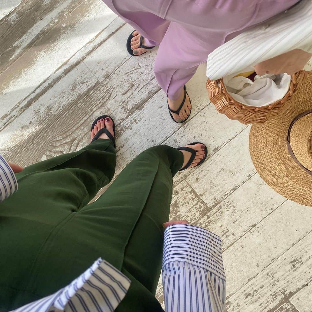松田 美奈子のインスタグラム：「👙♡  やっぱり春夏が好きだ〜  newカラーも上がりが良すぎます スローリビングパンツ @rrrrrrrrr__jp   発売は4月の新作発表会です！ 4/8sat.20時start  #福岡#糸島#海#糸島カフェ #糸島観光 #糸島ドライブ #春#春コーデ #夏#夏コーデ」