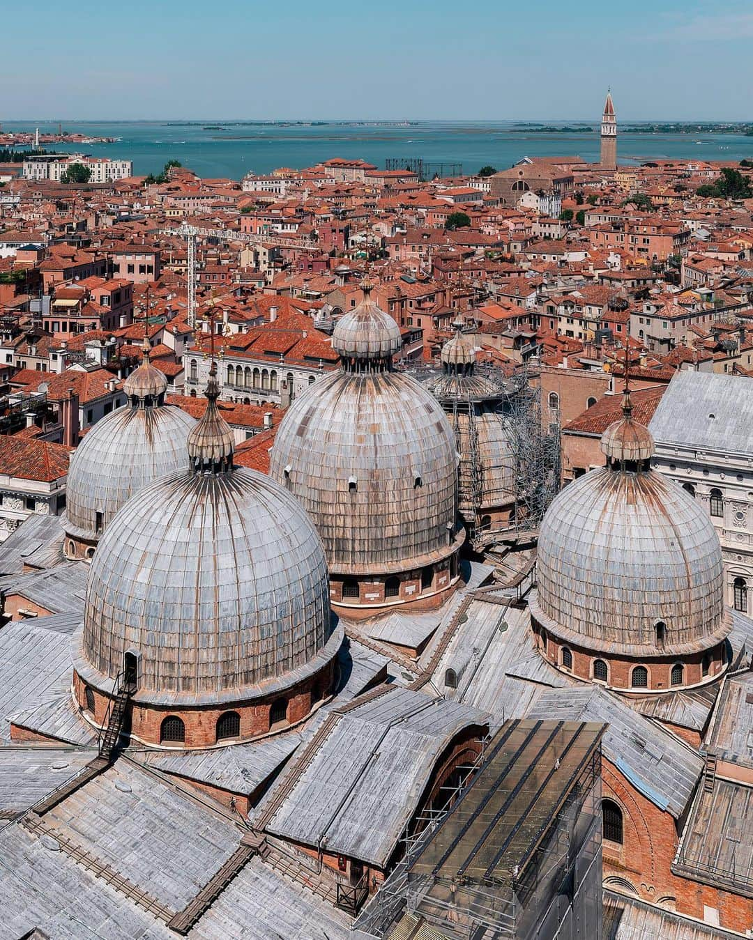 Nicanor Garcíaさんのインスタグラム写真 - (Nicanor GarcíaInstagram)「Excited to attend the renowned BERÜHRUNGSPUNKTE (Gira, KEUCO, TRILUX) Meetingpoint during the Venice Architecture Biennale May 17-21! Join me at Palazzo Contarini Polignac, where architects and architecture lovers can connect and relax.  Click the links in my profile to learn more and register.  #meetingpointforarchitects #venice #architecturebiennale #venedig #architects #design #architekturbiennale #beruehrungspunkte #gira #keuco #trilux  @gira.international @keuco_official @trilux_global @beruehrungspunkte」3月28日 18時42分 - nicanorgarcia