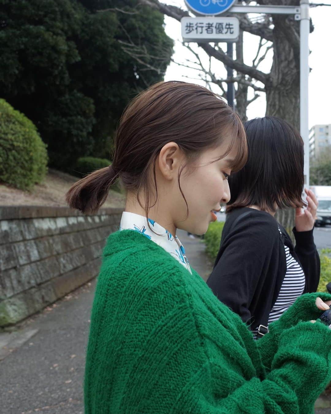 三原勇希のインスタグラム：「かれん @karen___lemon が作ってくれたヘアスタイル、何気ないのに後れ毛の一本一本も、ゴムに向かうウェーブ具合も可愛すぎるすごい💯  カラーとカットは長年 @edie.hair のだいきさん @daikiokinaga ❤️」