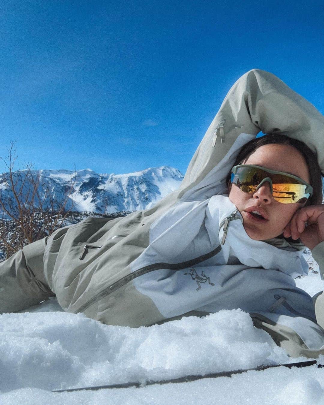 松島エミさんのインスタグラム写真 - (松島エミInstagram)「Baby steps🤍  . .  #winterwonderland#snow#easternsierra #ski#skitouring #backcountry#backcountryskiing #outdoors #easternsierras#sierranevada#beautifuldestinations #californiaadventure#optoutside #landscapephotography#mountaingirls #explorecalifornia#wanderlust#snowadventure#winteradventures#frozen#mountains#スキー#雪景色#arcteryx」3月28日 14時34分 - emimatsushima
