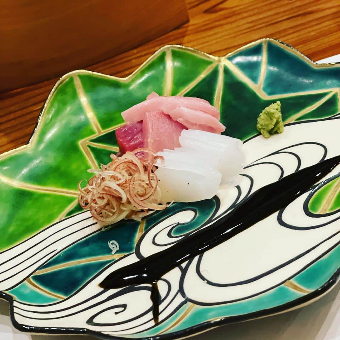 春花きららさんのインスタグラム写真 - (春花きららInstagram)「思い出☺︎  最高すぎるお料理と 大好きな方々と  幸せすぎる時間を過ごさせていただきました♡  #和食最高  #日本酒最高  #江戸切子  #食器  #美しい」3月28日 14時36分 - maiko_kirara