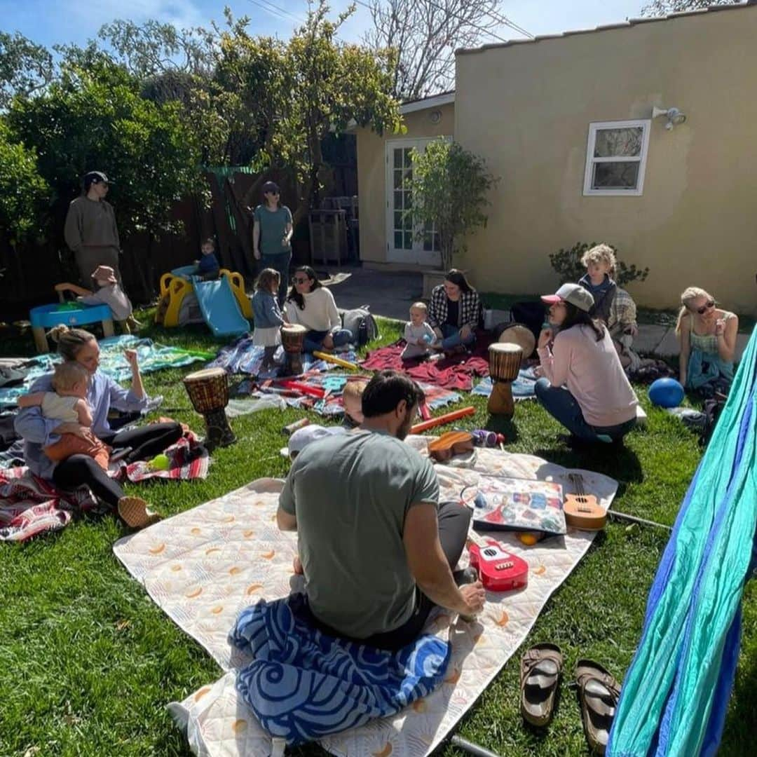 KATさんのインスタグラム写真 - (KATInstagram)「Taught my first baby music class this morning and it was a blast! 🙌🏼 so fun getting to share this with young babes!   初めて赤ちゃんの歌教室を教えました！　日本語と英語の歌をミックス出来て楽しかった。🥰」3月28日 15時07分 - katmcdowell