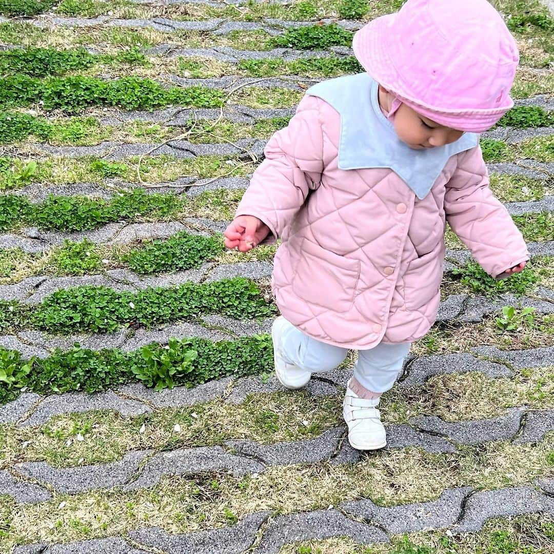 渡辺佳子のインスタグラム：「子供の時に1番最初に好きになったキャラクターはサンリオのキキララでした。  その名残なのか、今でもピンクと水色の組み合わせにときめきます。  #大人になると #なかなか出来ない色合わせのため #娘に。」