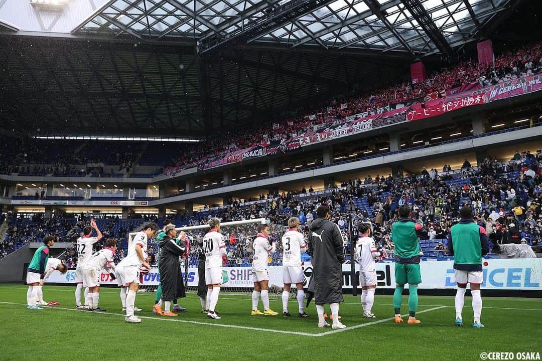 松田陸さんのインスタグラム写真 - (松田陸Instagram)「雨の中応援ありがとうございました‼︎  #cerezo #osaka 松田陸」3月28日 15時33分 - riku_matsuda_02_official