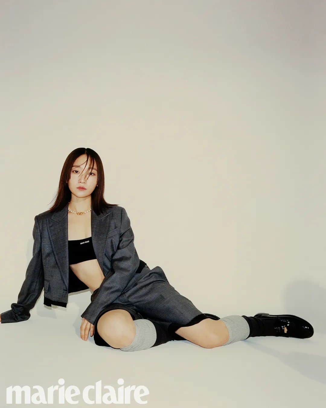 Kim Seul-gieのインスタグラム：「마리끌레르  #marieclairekorea #젠더프리2023」