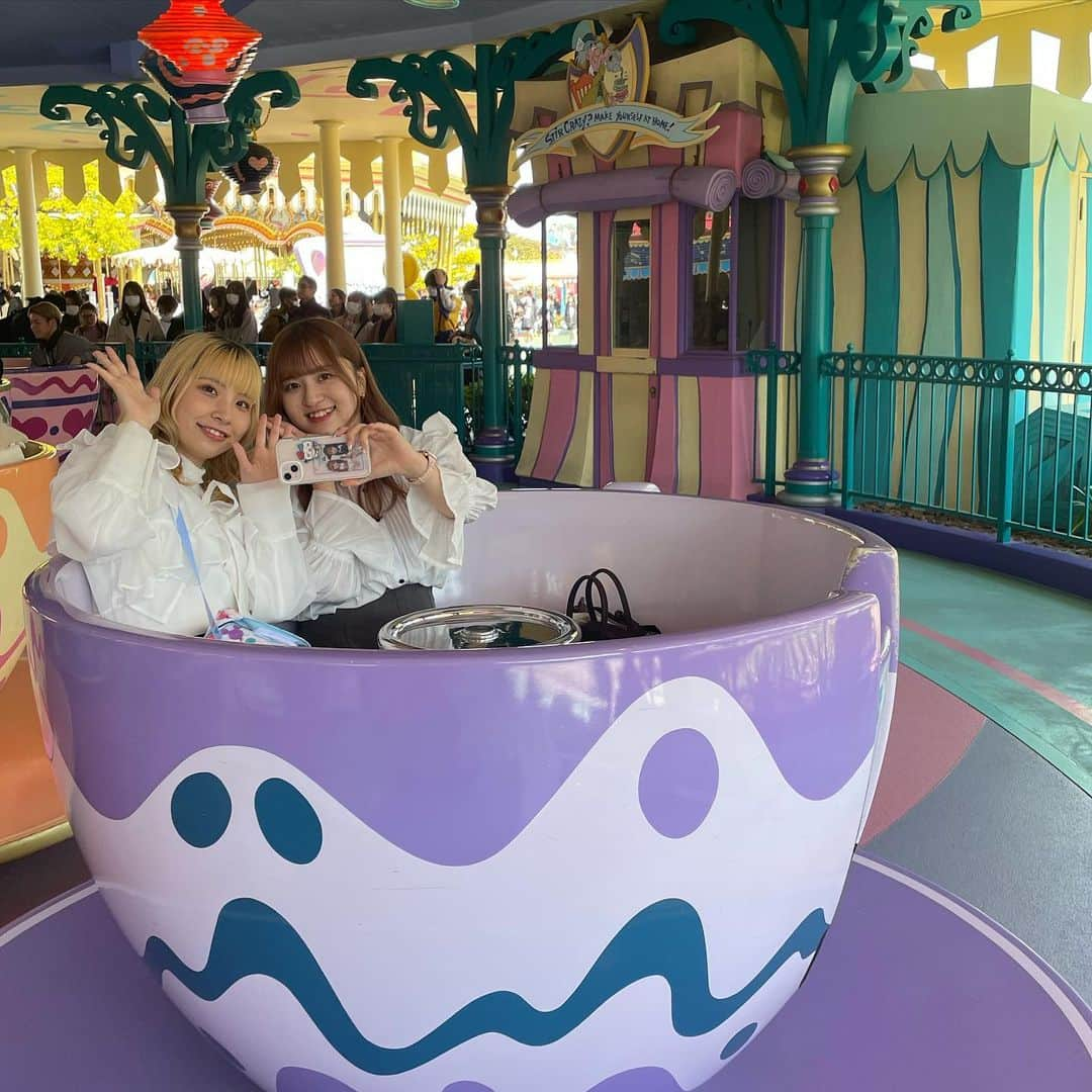 れなさんのインスタグラム写真 - (れなInstagram)「. ROSARIO＋CROSS in Disneyland ・ ・ #ディズニー #ディズニーコーデ #ディズニーランド #disney #disneyland #disneygram #instagood #instagram #instapic #l4l #lll #followme #ロザリオクロス #卒業旅行」3月28日 16時52分 - rena_rosario_c