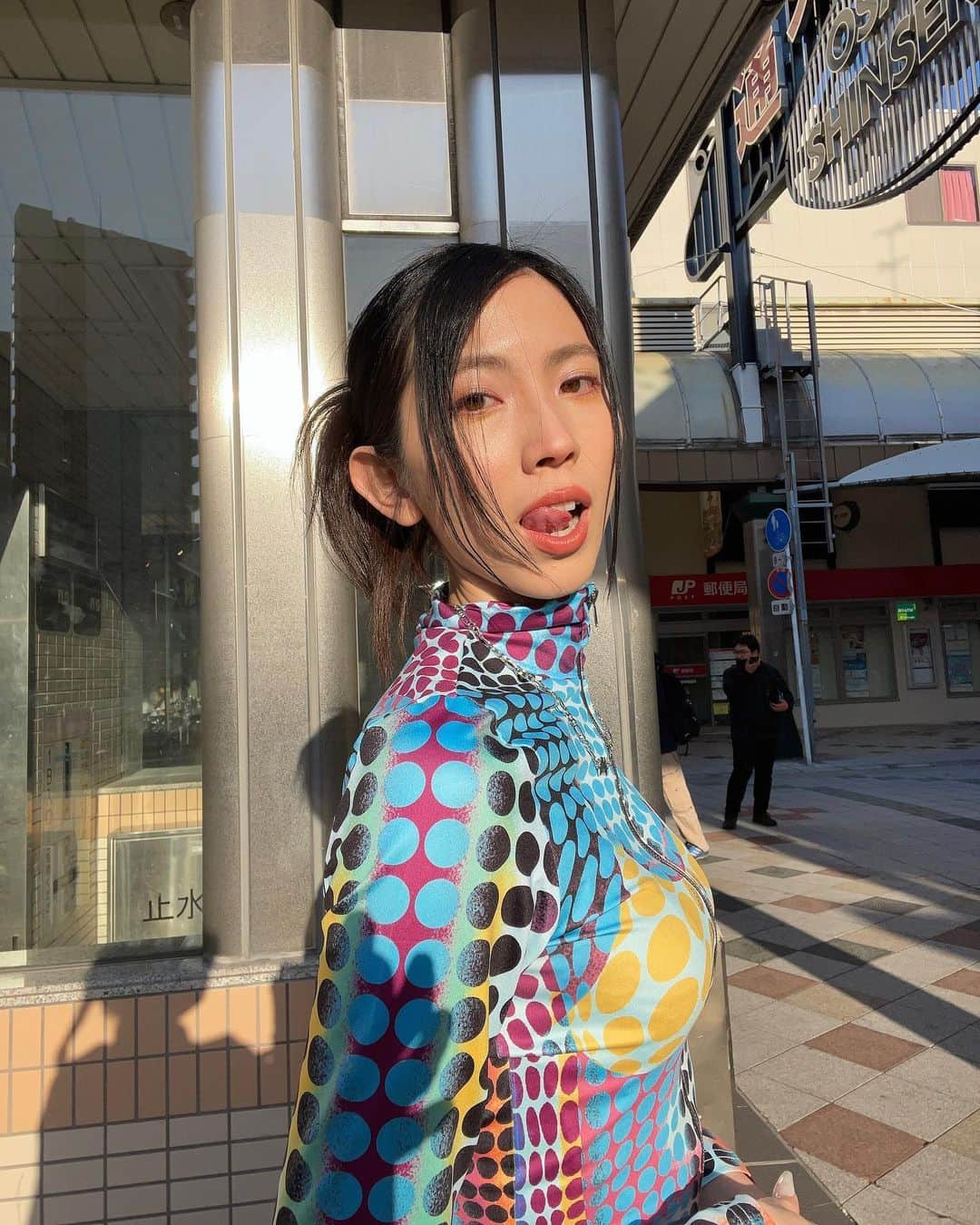 レイチさんのインスタグラム写真 - (レイチInstagram)「Osaka Girrrl🌍💛🐙  Youtube 公開されたよ！ 是非みてね👀」3月28日 17時01分 - reichi0118