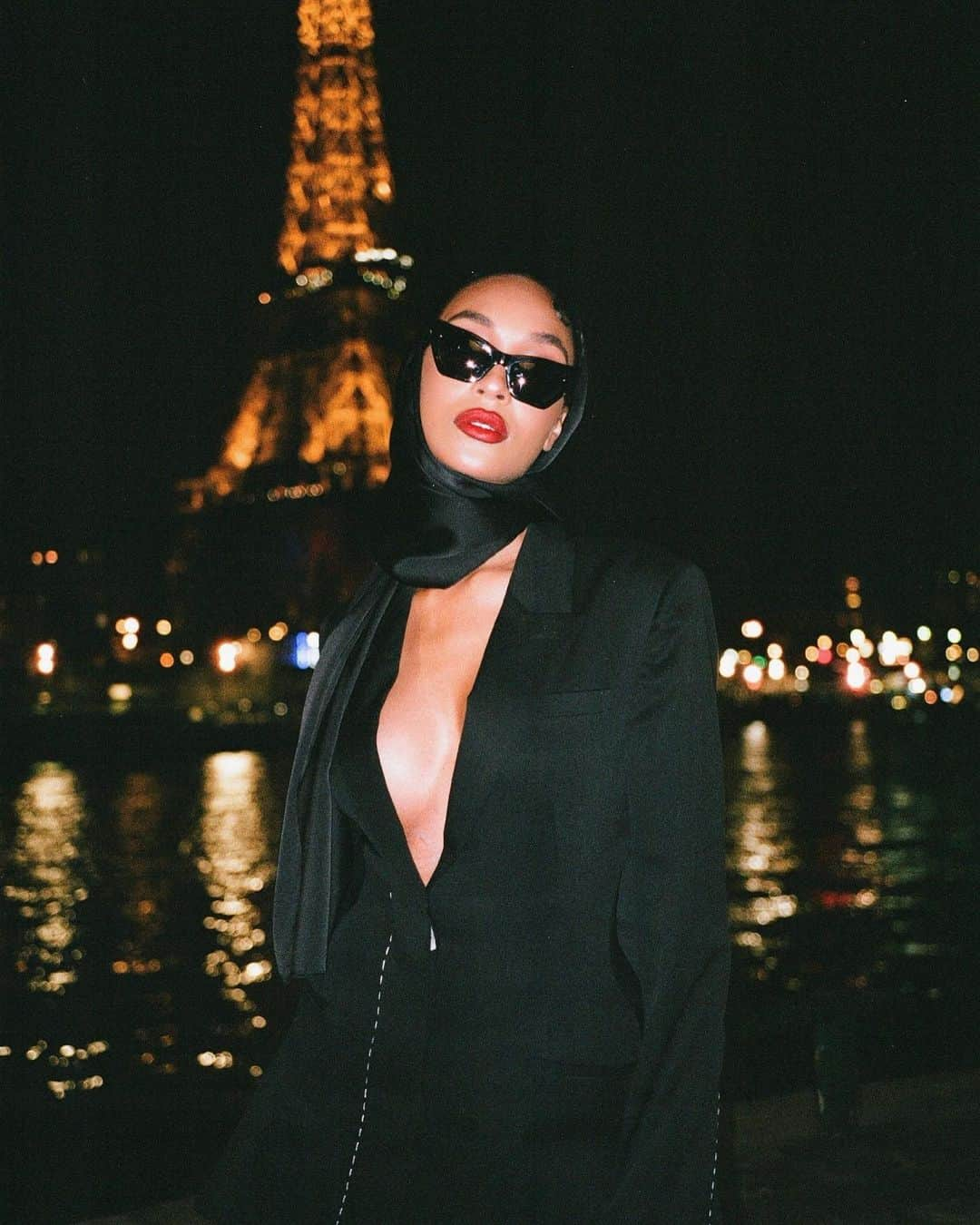 ジョーダン・ダンさんのインスタグラム写真 - (ジョーダン・ダンInstagram)「when in Paris…」3月29日 2時51分 - jourdandunn