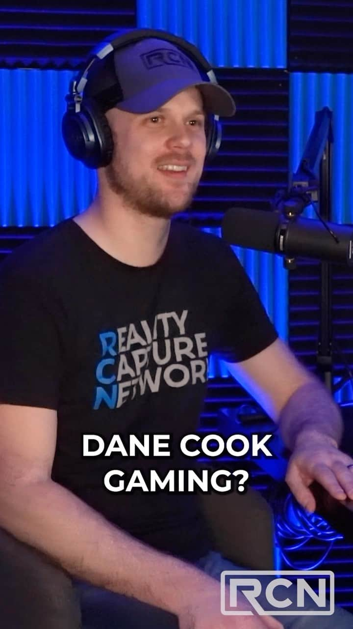 デイン・クックのインスタグラム：「@danecook has been killing it with his #danecookgaming on twitch tv! Call of Duty Warzone has been the game of choice, and it’s been fun watching him build a community! He shared a bit about this with us on our recent podcast episode on @realitycapturenetwork   #danecook #gaming #twitchtv #streaming #comedy #comedian #podcast #callofduty #warzone」