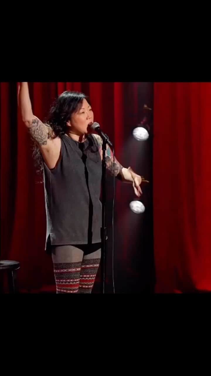 マーガレット・チョーのインスタグラム：「#shoutout to Uncle Ron! Still a few tickets left for the hilarious @margaret_cho this weekend, don’t miss out! 🎟️Improv.com/Brea」