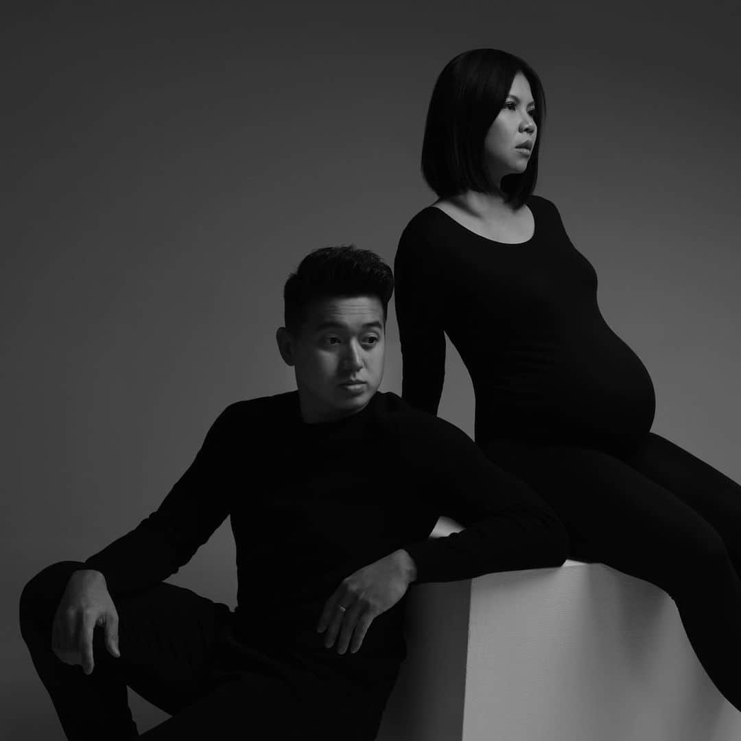 グレイシア・ポリーのインスタグラム：「To cherish every moment is a gratitude to God’s gifts. Grateful that we have found each other and now we are excited for the new season to come.   Love this maternity photoshoot by @bennylims @juniapics 😍 Thank you kohben! 🙌🏼」