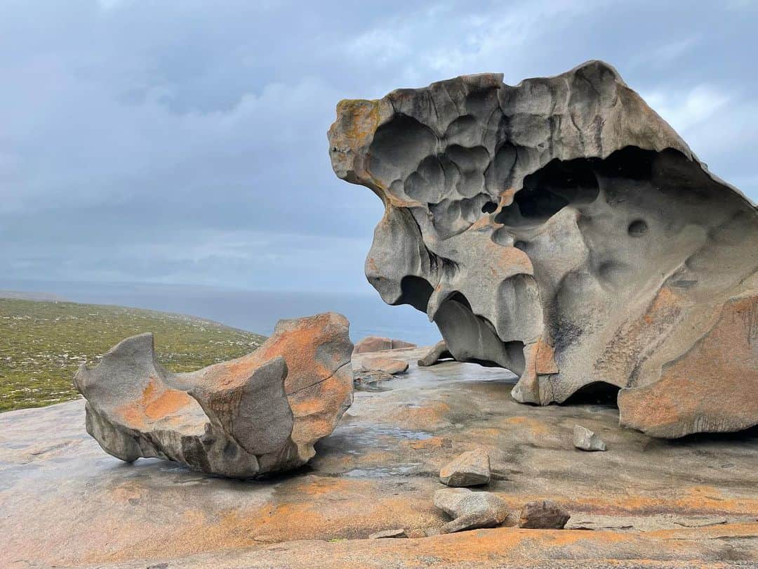ブルックリー・ハンのインスタグラム：「🪨 these rocks are quite remarkable 🪨」