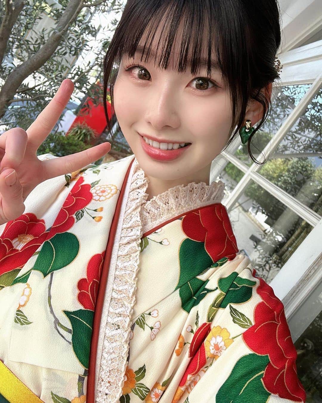 浅井七海のインスタグラム：「. また和装したいな〜🤤🎍  I want to wear Japanese clothes again.  #selfie」