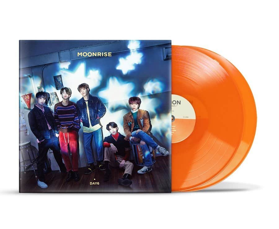 DAY6さんのインスタグラム写真 - (DAY6Instagram)「ㅤ [SUNRISE / MOONRISE LP 잔여 수량 판매 안내]  ✔SUNRISE Vinyl (PINK, HOT PINK) ✔MOONRISE Vinyl (BLUE, ORANGE)  🛒SALES OPEN 2023.03.29 WED 2PM (KST)  seoulvinyl.com/ @seoulvinyl   #DAY6 #데이식스 #SUNRISE #MOONRISE」3月28日 20時00分 - day6kilogram