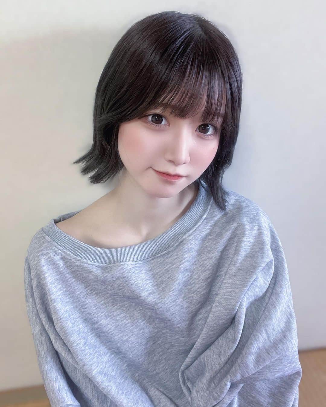 牧乃めいのインスタグラム：「めいめいがいるから頑張ろうって思って貰えるようなアイドルになりたいな🥰  #粉我 #japaneseidol #idol #被写体 #被写体モデル  #被写体になります #ファインダー越しの私の世界 #撮影会 #アイドル  #自撮り界隈 #selfie #lfl #サブカル #likeforlike #いいね返しは絶対 #いいね返し #インナーカラー #model #地下アイドル #水色担当 #ootd #おしゃれさんと繋がりたい #エクステ #ゴテゴテネイル  #ボブ  #좋아요 #맞팔 #ストリートファッション #shein」