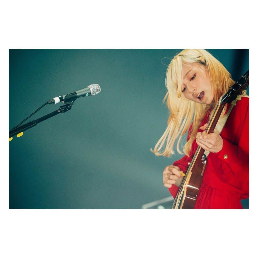 MAMIのインスタグラム：「Hump Back pre. "tour tour tour 2023"@仙台GIGS . . Hump Backのみんな、二日間本当に本当にありがとう🫶 . 3人の音楽がずっとずっと続いて欲しいと心から思った夜 強くて優しい彼女たちの音と言葉がどこまでも響いていきますように、そしてこの先も健康で楽しく無事にツアー完走できますように💫 またすぐ会いたあ〜い💖🥹🫶 . . . . 📸 @__tpwbo」