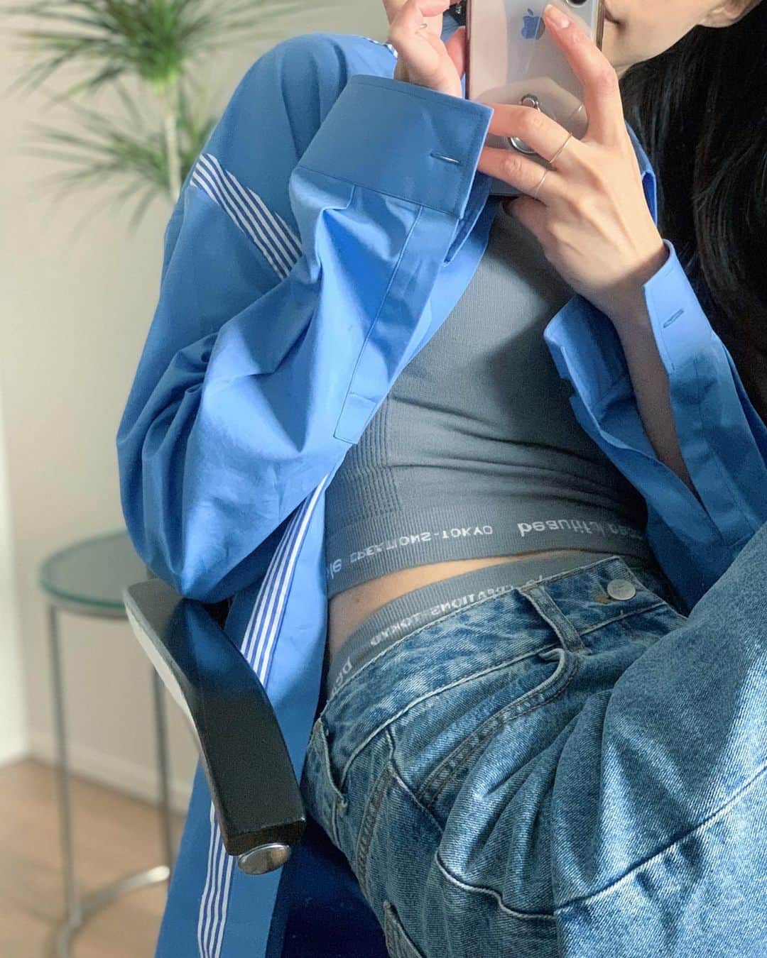 Shiho Sasakiのインスタグラム：「@beautifulpeople_officialsite  のインナーとショーツ💓  トップス、ボトム共にボクサー型になってて これなら私の年齢でもヘルシーに肌みせできるかなーって💭 絶対夏まで使えそう！！と思ってアイボリーも上下買い😌  #beautifulpeople」