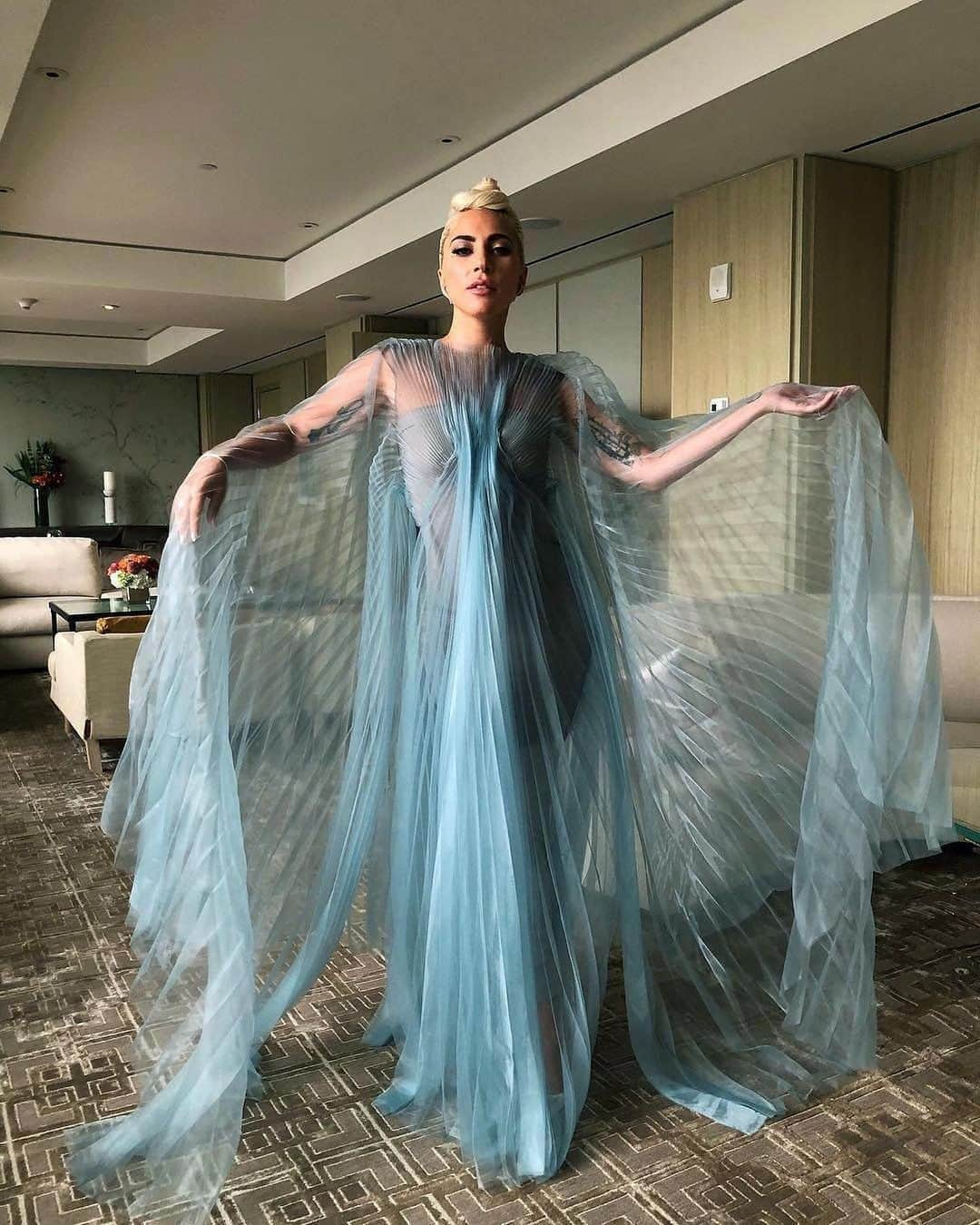 Iris Van Herpeさんのインスタグラム写真 - (Iris Van HerpeInstagram)「Sending 💙 to @LadyGaga on her special day ~ sharing some of our favorite muse moments of her embodying IVH  Styling by @nicolaformichetti  #irisvanherpen #hautecouture #ladygaga」3月28日 21時01分 - irisvanherpen