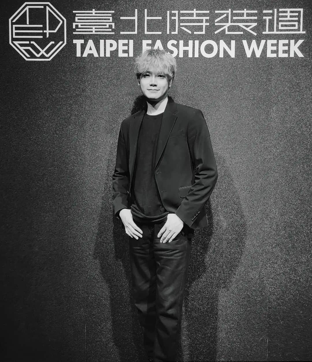 ハン・チャン（張行）のインスタグラム：「Thanks for having me! 🖤  #taipeifashionweek」