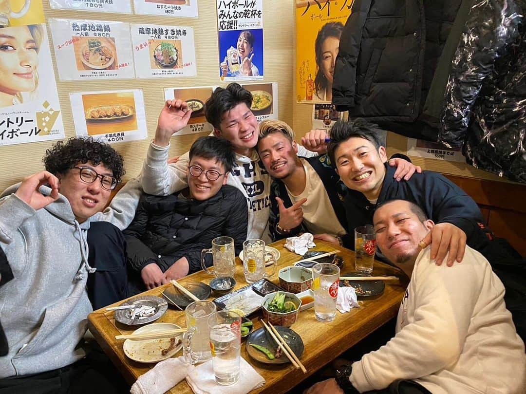 銘苅さんのインスタグラム写真 - (銘苅Instagram)「酒、酒、酒、人、鳩、雪、角、ウナスパンティピース #さん」3月28日 21時19分 - mekaru098