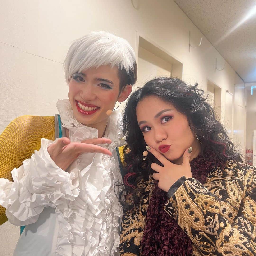遥海のインスタグラム：「エンジェル&ミミとは、、  ミミはエンジェルの優しく包み込む母性があるから落ち着くんだよなーって 百ななちゃんとにこちゃん。 2人と一緒にいると思う。  百ななちゃんとは東京公演あと1回🫣 東京千秋楽で会おう。 すーぱーらぶだ。  百ななちゃんとまだ他の写真あるから 今度また載せる📸」