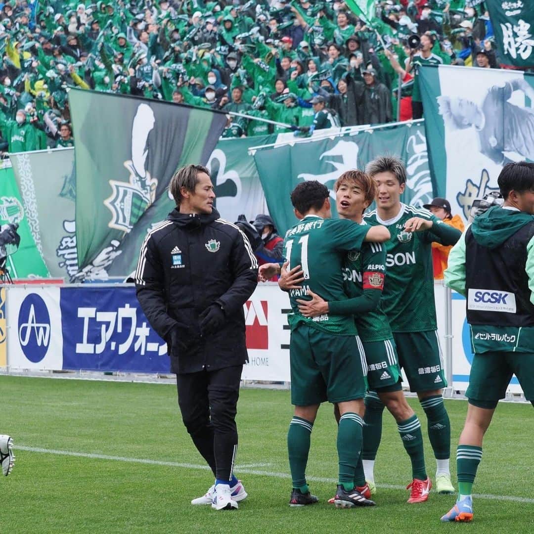 のインスタグラム：「感謝の気持ちはピッチで💪🏼⚽️🔥  #onesou1 #campione #アルウィンを満員に」