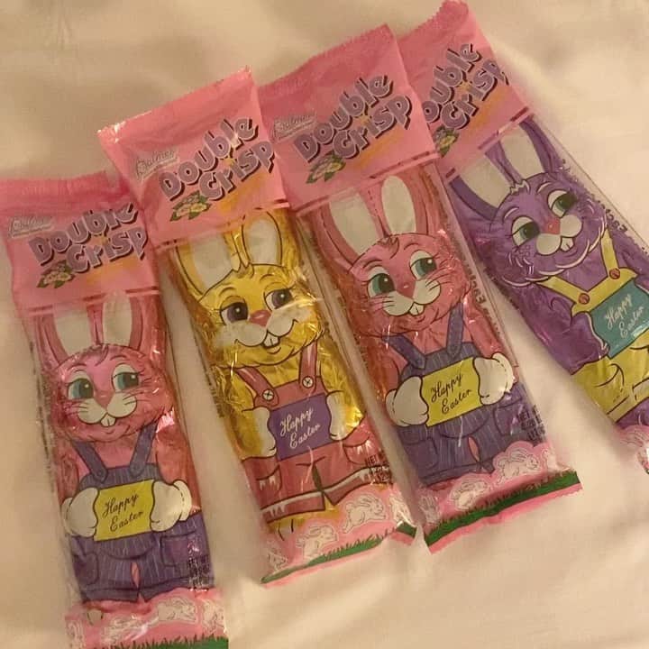 ネオンムーンのインスタグラム：「Bunnies🐰」