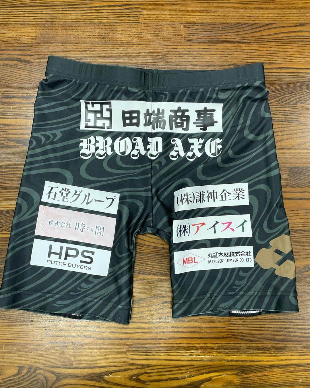 金太郎さんのインスタグラム写真 - (金太郎Instagram)「RIZIN ４１出場トランクス.完成しました。  年間スポンサー様、協賛して頂いた企業様ありがとうございます。  #rizin」3月28日 22時22分 - kintaroumasakari