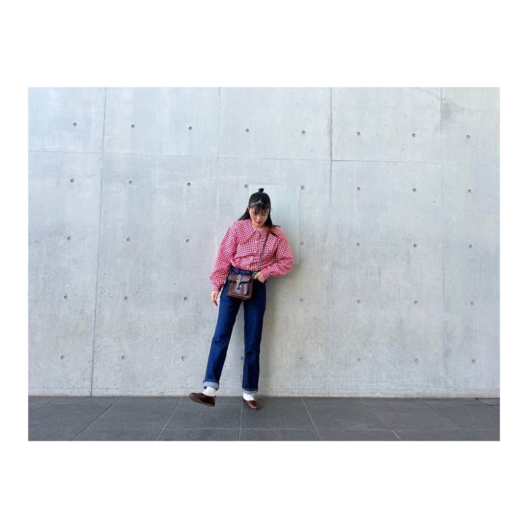 湊胡遥のインスタグラム：「・ 私服🌷🌸  tops＿通販で！ bottom＿Dickies shoes＿Vivian bag＿SPINNS  #春コーデ  #古着」