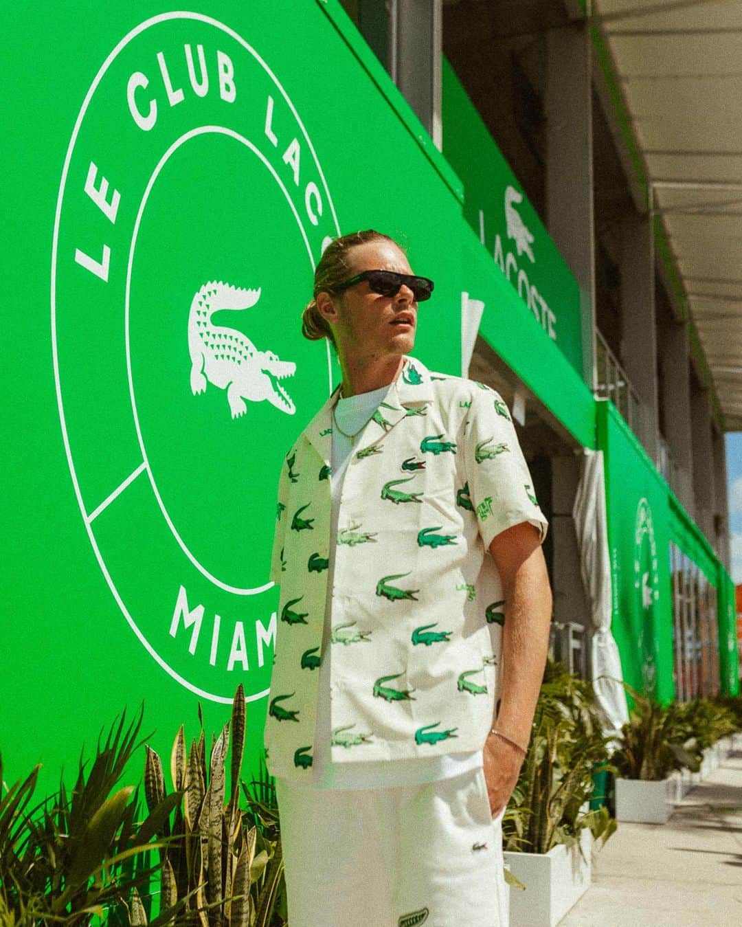 Lacosteさんのインスタグラム写真 - (LacosteInstagram)「@el.cortador is living his best life in Miami during the @miamiopen! 😎🎾🌴」3月29日 1時00分 - lacoste