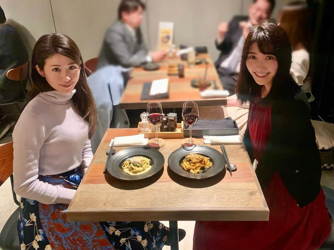 久保井朝美さんのインスタグラム写真 - (久保井朝美Instagram)「👭 地元の親友とパスタ🫶  将来は同じ老人ホームで フリーザの乗り物乗りたい🥹❤️ #ブラッシュアップライフ   アイラブユーが 世界を救う、救う  って歌っちゃうくらい ロス🫠🫠🫠  ちなみに親友は薬剤師です💊 もしかして2周目😳⁉︎  #女子会ディナー #パスタディナー #ウニホリック #uniholic #久保井朝美」3月28日 22時52分 - asami_k920