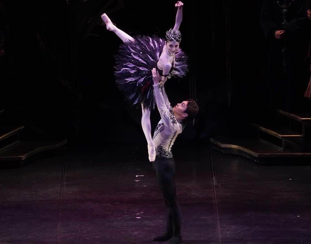 飯島望未のインスタグラム：「Black🖤  @k_ballet_company_official」