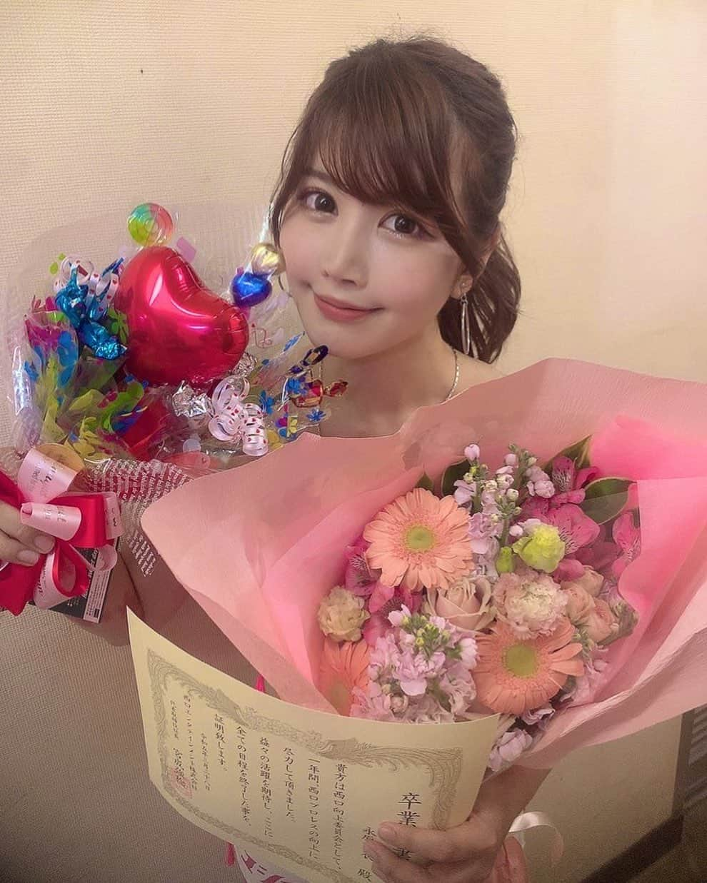 永原芽衣さんのインスタグラム写真 - (永原芽衣Instagram)「西口プロレスありがとうございました🥰🫶 みんな最後にタオルを振ってくれたり、めいぷる〜って声をかけてくれてありがとう🥺✨平気なフリをしてたけど、結構うるっとしてたよ🥺💦 本当にありがとうございました😭🫶 . . . . . . . . . . . . . . . . . . . . . . . . . . . .  #photo #リングガール　 #粉我  #japanese #japanesegirl #swimwear #follow #followme  #フォロワー募集中  #フォロワー増やしたい #レースクイーン #ラウンドガール　 #racequeen #selfie  #팔로우 #셀카 #셀카샷 #셀피 #셀카그램 #얼스타그램 #팔로우환영 #팔로우환영 #팔로  #photography #photoshoot #撮影　#portrait #カメラ　#西口プロレス　#photoshooting #プロレス」3月28日 22時57分 - meinghr1008