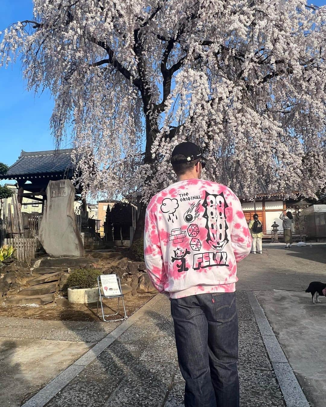 ザック・バランスキーさんのインスタグラム写真 - (ザック・バランスキーInstagram)「Had a nice little walk the other day. Nishi-Nippori〜Nippori🚶🚶‍♀️🌸💯 #散歩」3月28日 23時09分 - zackab10