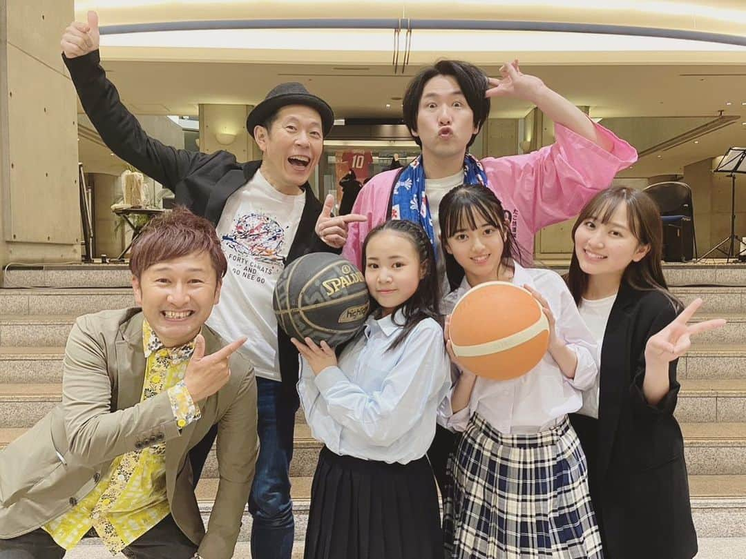 堀くるみのインスタグラム：「🌸 NAGAI ACT STAGE vol.5 『下町アンタッチャブル』 先日無事千秋楽を迎えました！ 大好きな長居公園で 素敵なプロジェクトに参加できたことが、本当に嬉しいです！！  出演者の皆さん、スタッフの皆さん、見に来てくださった皆さんがとてもあたたかくて楽しくて 4公演があっという間でした😂  これからもこの企画が続いて、演劇に興味を持つ方が少しでも増えれば 嬉しいなと思います✨ ありがとうございました！！  #長居公園 #ナガイアクト #NAGAIACTSTAGE #下町アンタッチャブル #大塚宣幸　さん #門松良祐　さん #コイケマン55 さん #川村悠里愛　さん #佐藤ねの　さん #青木道弘　さん #堀くるみ #堀のインスタ」