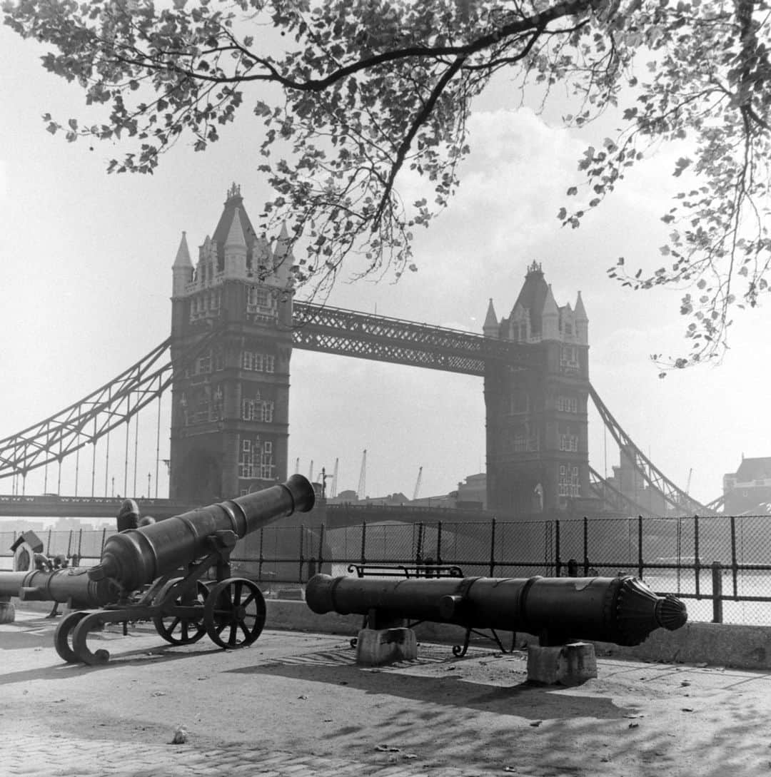 lifeのインスタグラム：「View of Tower Bridge from the Tower of London. Arguably, the most iconic bridge in London, it is famous worldwide for its striking design and neo-Gothic architecture.   Want more dreamy destinations from the LIFE Archive? Click the link in our bio. ✨  (📷 Ed Clark, 1946/LIFE Picture Collection)  #LIFEMagazine #LIFEArchive #EdClark #TravelTuesday #London #TowerBridge #Destination #1940s」