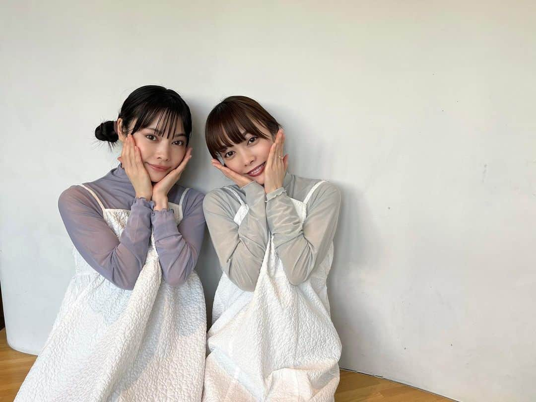 MIOさんのインスタグラム写真 - (MIOInstagram)「. 【出演情報】 明日！3月29日(水)23:59〜 日本テレビ系『それって!?実際どうなの課』 MIOYAE双子で出演します！ もう何度目の出演か数えられないくらい、たくさん出演させていただいてます。嬉しいです！！ 今回はオートミールの検証です！ 実際わたしも、オートミールの効果ってどうなのか!?とずっと気になっていたので検証できて本当によかったです！ おいしいオートミール料理もたくさん出るので参考にしてみてくださいね☺️ ぜひご覧くださいー🧸 一緒にリアタイしましょー！！ 感想もたくさん呟いてくれたら嬉しいです♡ . #それって実際どうなの課#どうなの課#オートミール#オートミール料理#双子#双子女優#MIOYAE」3月28日 23時31分 - mio_abp