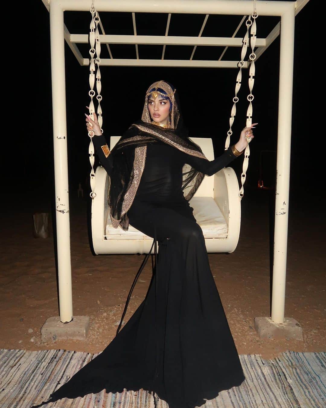 SITA ABELLANのインスタグラム：「celebrating 30 springs and the best gift god could give me 🤍 thank you for all the wishes and to my friends for making it so special I can not be more happy 🥰」