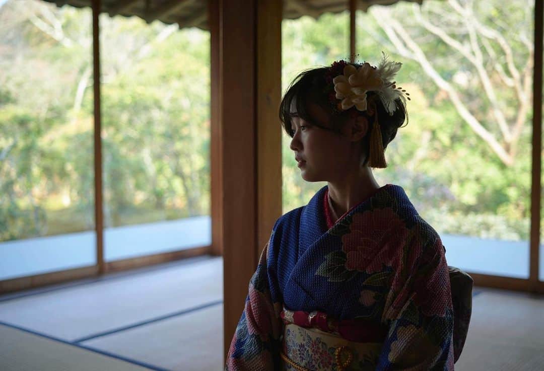 ゆりめりのインスタグラム：「Meiです！ 本日20歳を迎えました🎉 20代1日目が終わろうとしていますが、やっぱりあんまり変わらない！今まで通りでいいところ、でもやっぱり大事な節目であることを意識して変えていきたいところ、メリハリをつけつつ頑張っていきたいと思います。 さっそく新しいことを始めようとジムに通うことを決めました😂 自分のなりたい自分になるぞー！！！ お祝いメッセージくださった皆さん、本当に本当にありがとうございます🙏💕 これからもどうぞ、よろしくお願いします！！」