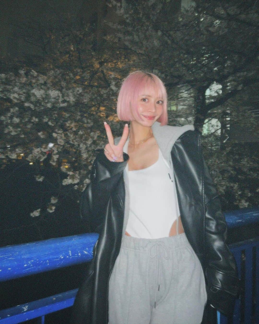 のインスタグラム：「2023/3/28 🌸🌸🌸 yay🥴✌🏻」