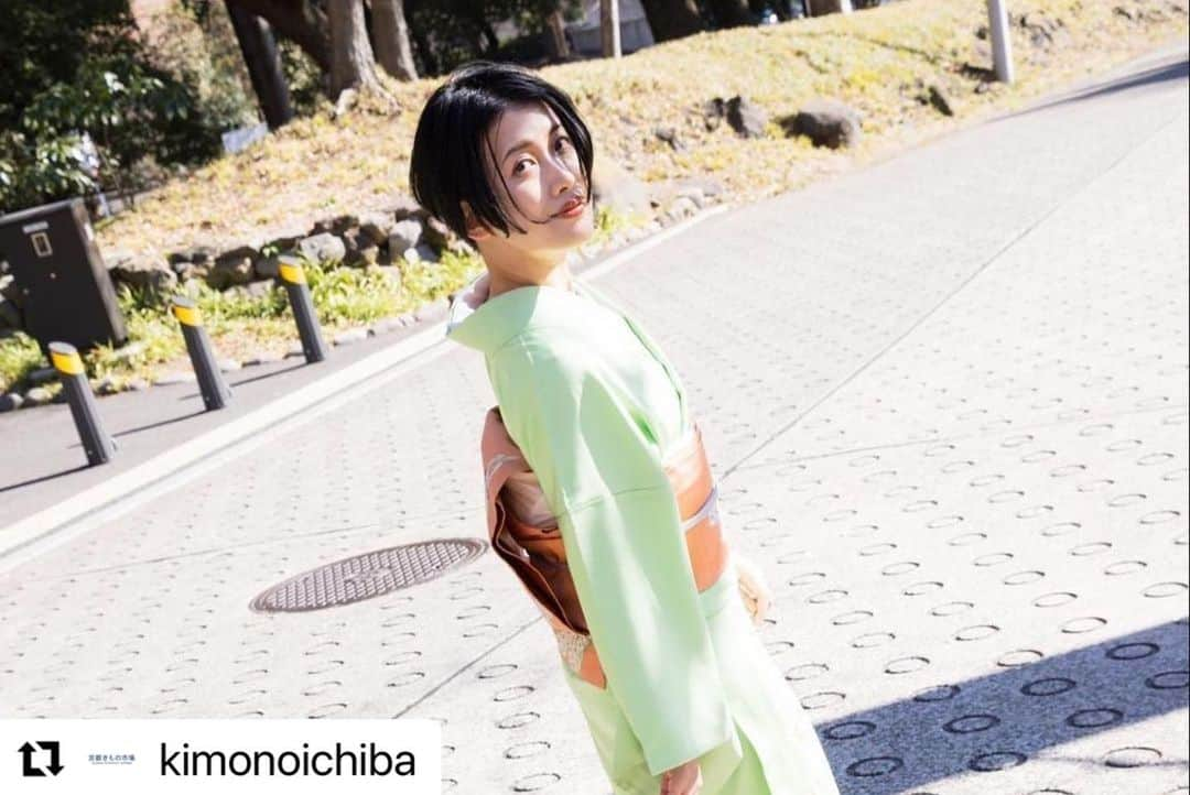 岡田育さんのインスタグラム写真 - (岡田育Instagram)「3 of 3 interview articles about my kimono journey are all out now! . #Repost @kimonoichiba with @use.repost ・・・ ⁡ 文筆家 #岡田育 さん @okadaic ⁡ インタビュー後編 ⁡ ✨きものと【new!】 着物でつなぐ”斜めのシスターフッド” https://www.kimonoichiba.com/media/column/939/ ⁡ 数々の著作を執筆し女性の共感を呼んでいる文筆家・岡田育さん。 インタビュー後編では、著書で語られている”斜めのシスターフッド”と着物についてお話をお伺いします。 ⁡ → @kimonoichiba よりどうぞ！ ⁡ 薬真寺 香さんの着物スタイリング連載第5弾！ @___mameka_ ⁡ 文章 @greenery_aoba 撮影 @minami.camera ⁡ 撮影協力 「東京タワーで、あいましょう。」計画 @tta_keikaku ⁡ 特別協力 株式会社TOKYO TOWER @tokyotower_official ⁡ #東京タワー #きものと #きもの #きものコーディネート #着物 #着物コーディネート #京都きもの市場」3月29日 1時36分 - okadaic