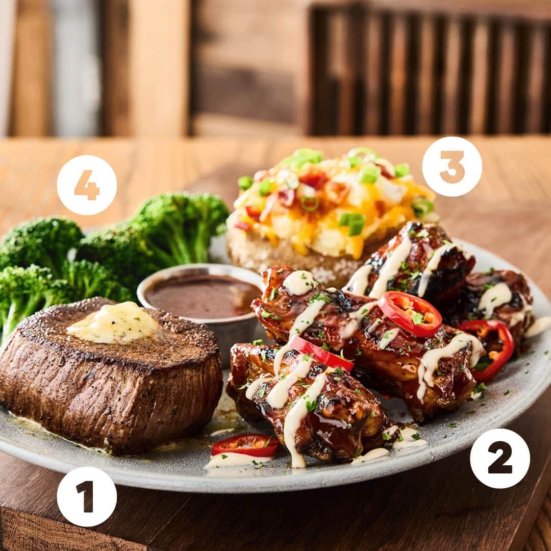 Outback Steakhouseさんのインスタグラム写真 - (Outback SteakhouseInstagram)「Serious question: where do you start — sirloin, Aussie chook ribs, baked potato or veggies?  Pictured: Sirloin & Aussie Chook Ribs. Just $16.99 at participating locations.」3月29日 2時15分 - outback