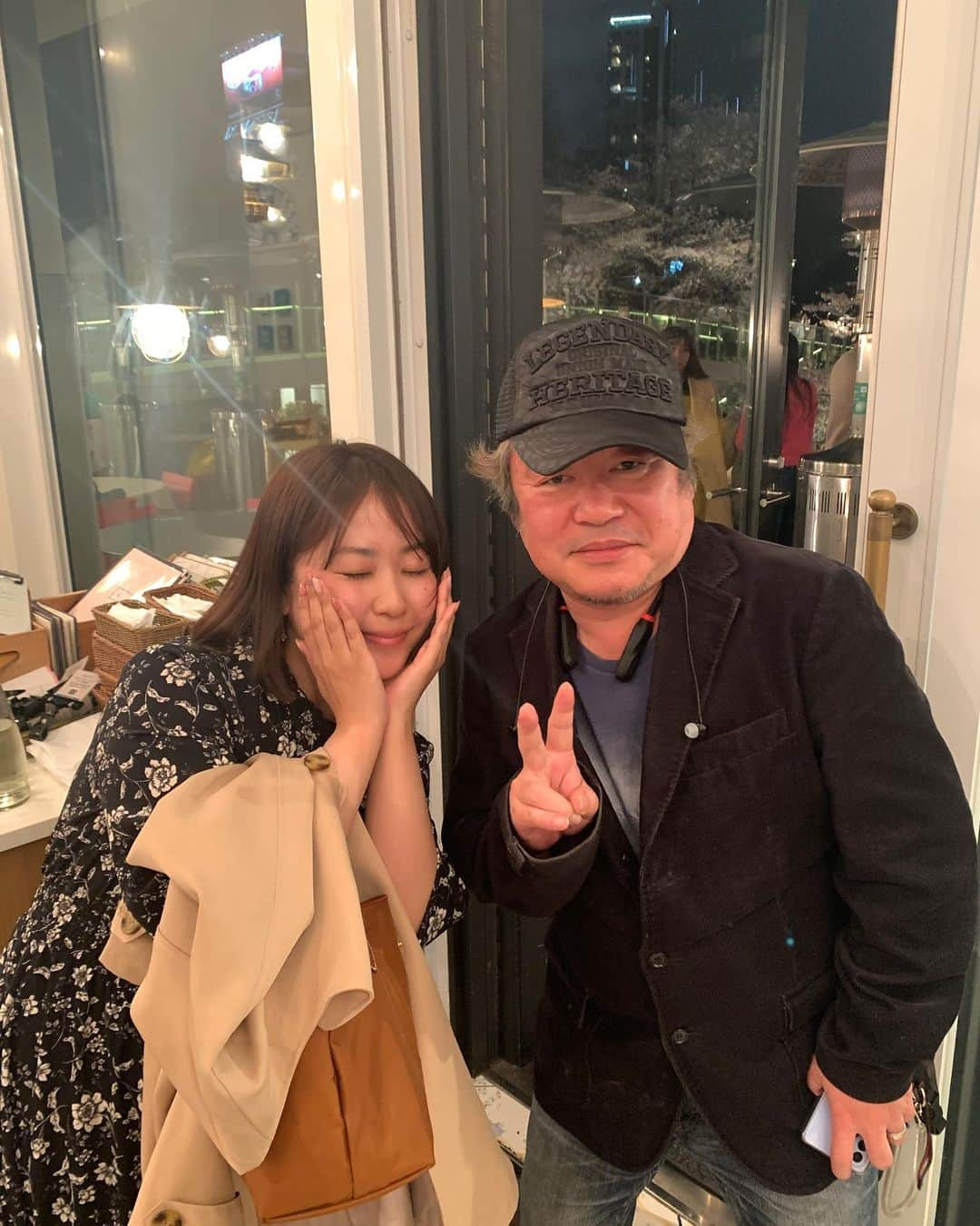 西田麻衣さんのインスタグラム写真 - (西田麻衣Instagram)「私が大ファンである反町隆史さんご出演のドラマあのGTOの作者、 藤沢とおる先生とご一緒させていただきました☺️✨ 穏やかでとても優しいお方でした😌 貴重なお時間をありがとうございました☺︎❣️  #GTO #藤沢とおる先生 #poison #反町隆史さん #夜桜」3月29日 11時52分 - mai.nishida.official