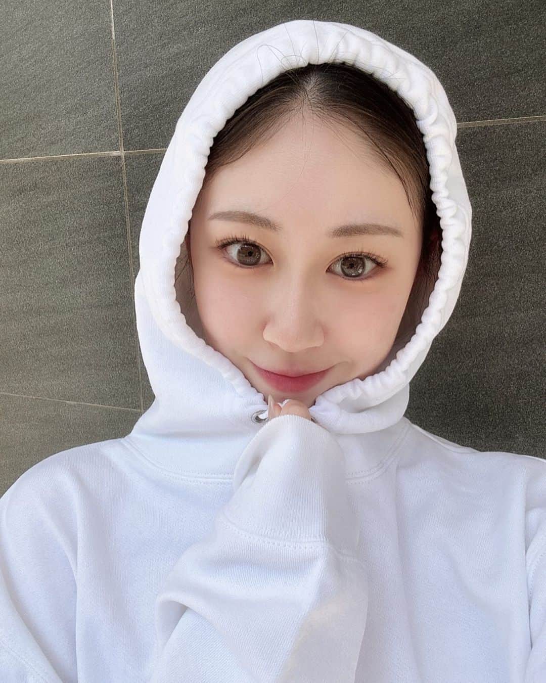 のインスタグラム：「・ 안녕🫶🏻 오늘도 좋은 하루 되세요!!!」